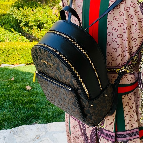 Michael Kors Adina signature backpack brown NWT - Picture 4 of 13